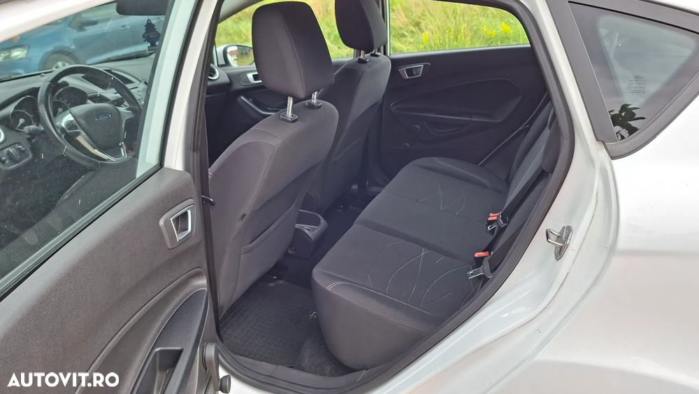 Ford Fiesta - 11