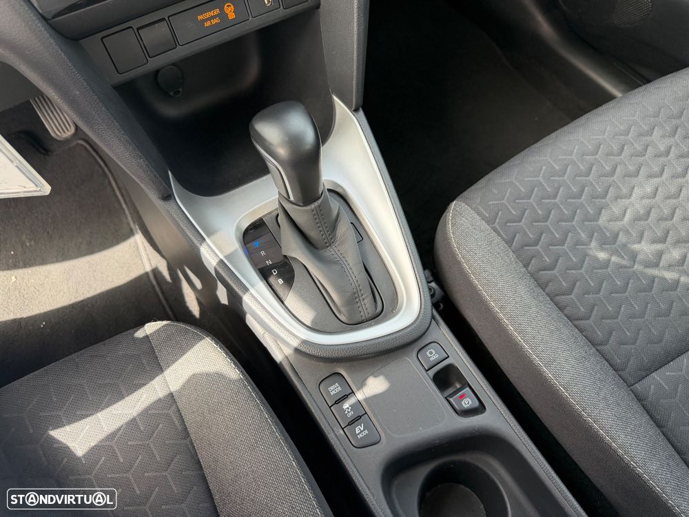 Toyota Yaris Cross 1.5 HDF Comfort Plus AWD - 15