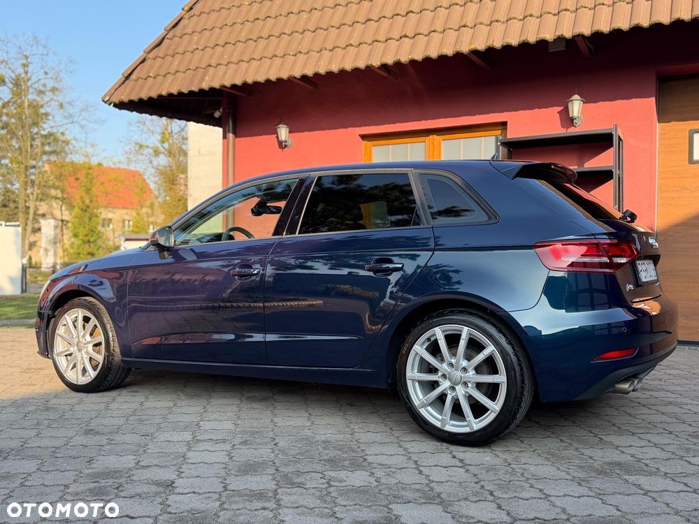Audi A3 Sportback 2.0 TDI S tronic - 5