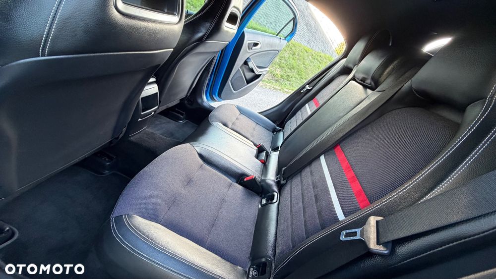 Mercedes-Benz Klasa A 180 (BlueEFFICIENCY) - 7