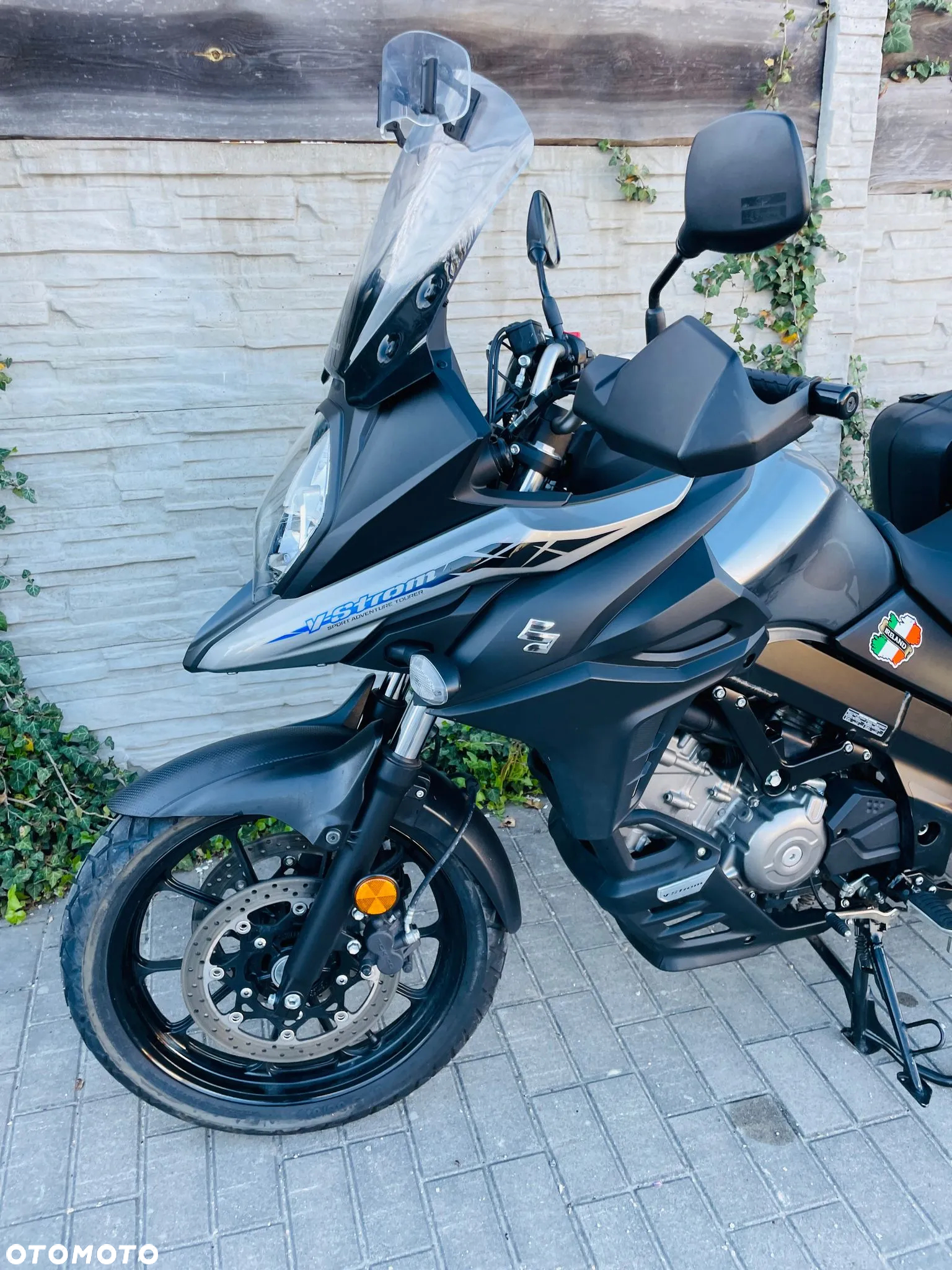 Suzuki V-STROM - 12