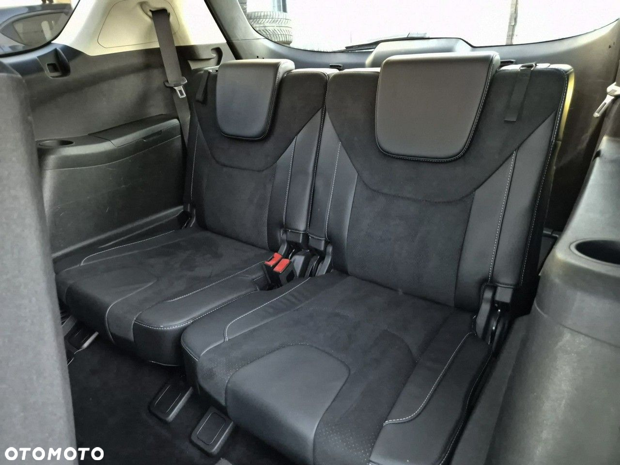 Ford S-Max - 19