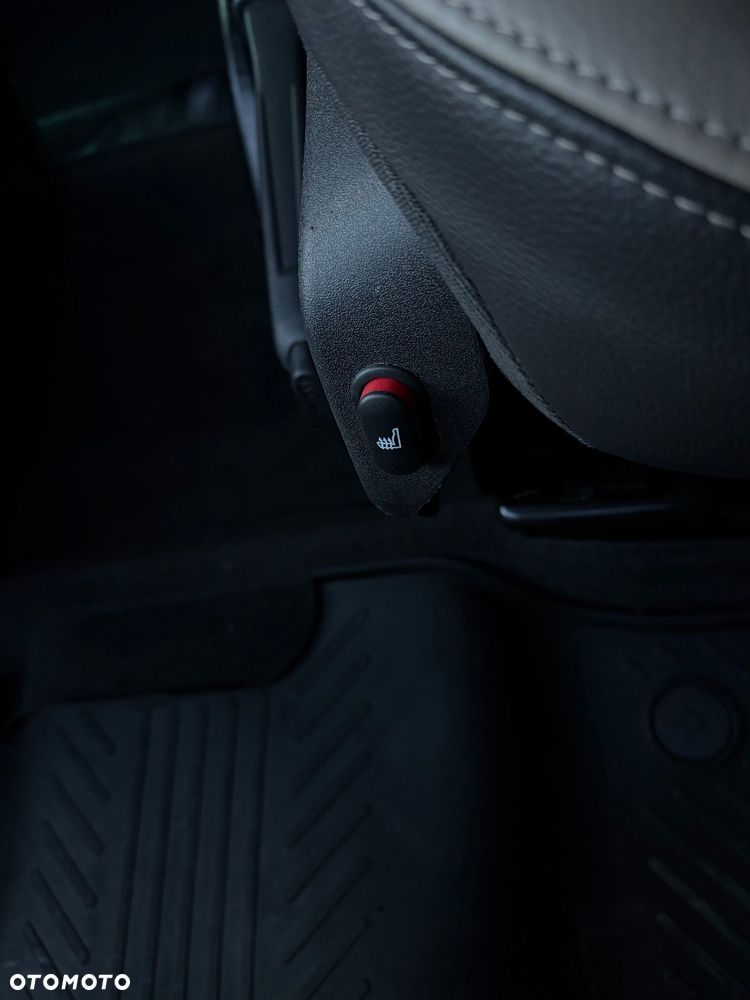 Ford Tourneo Custom - 22
