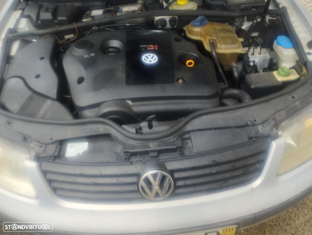 VW Passat 1.9 TDi Confortline - 13