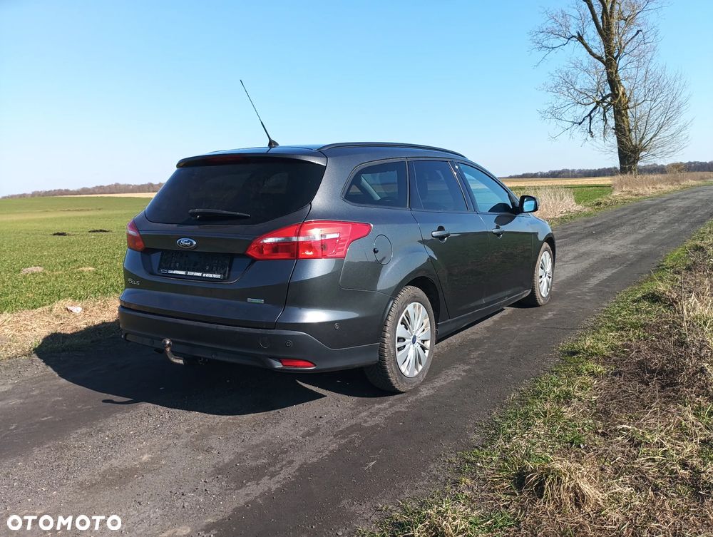Ford Focus - 32