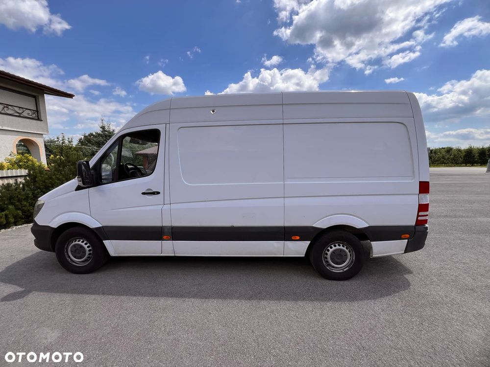 Mercedes-Benz Sprinter - 2