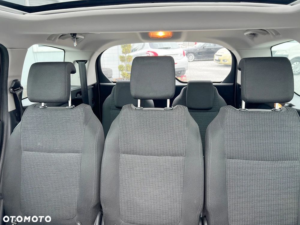 Peugeot 5008 1.6 HDi Premium - 27