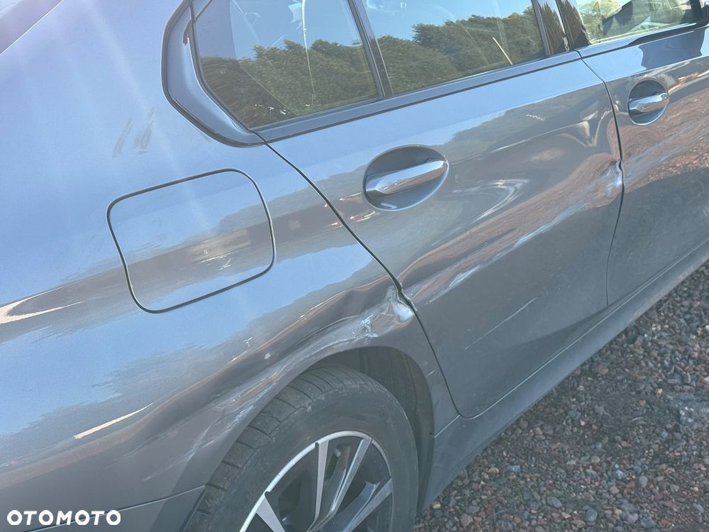 BMW Seria 3 318i - 13