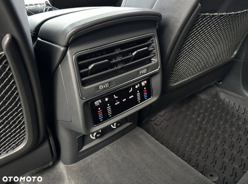 Audi Q8 - 32