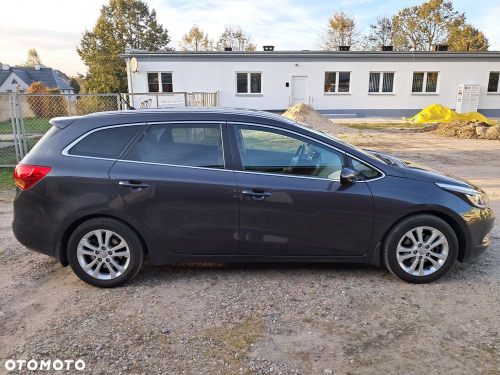 Kia Ceed - 4