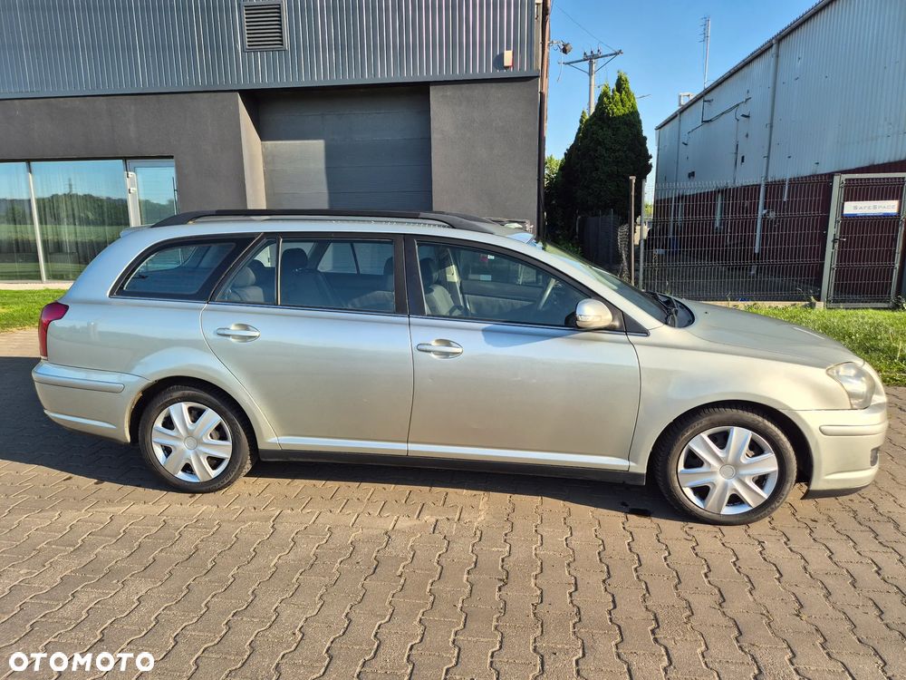 Toyota Avensis 2.0 D-4D Luna - 13