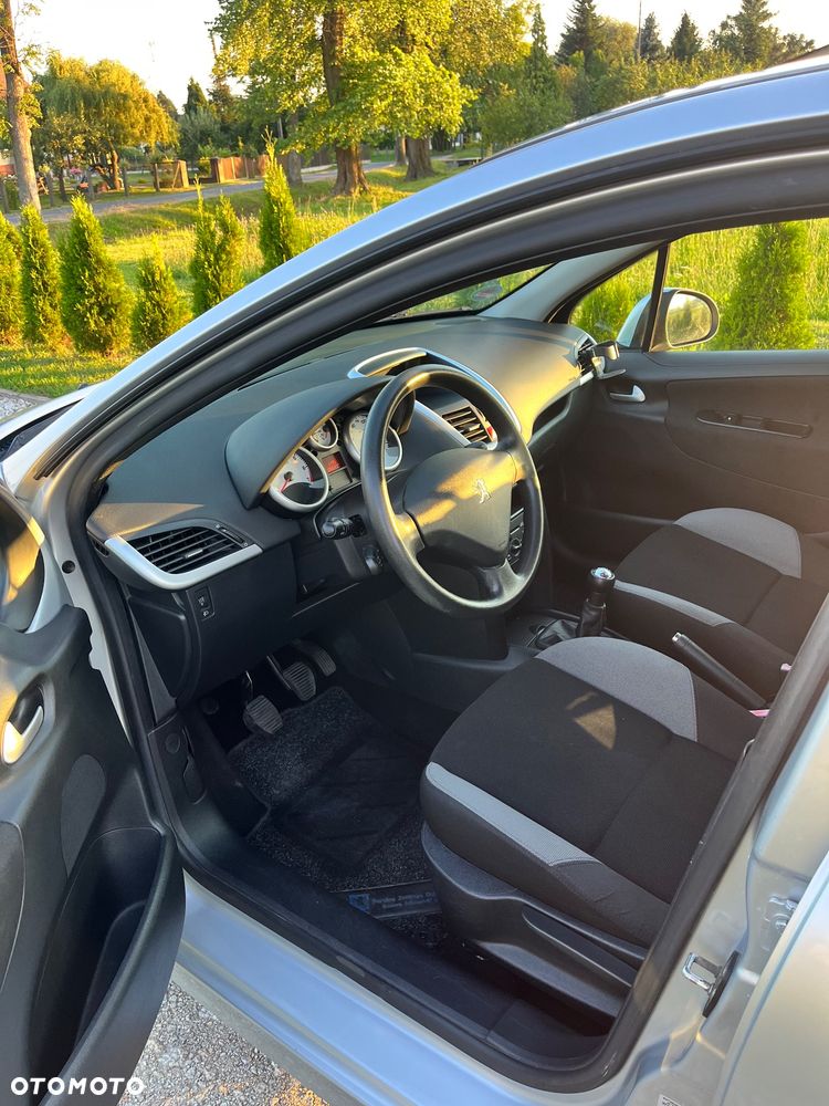 Peugeot 207 75 Urban Move - 10