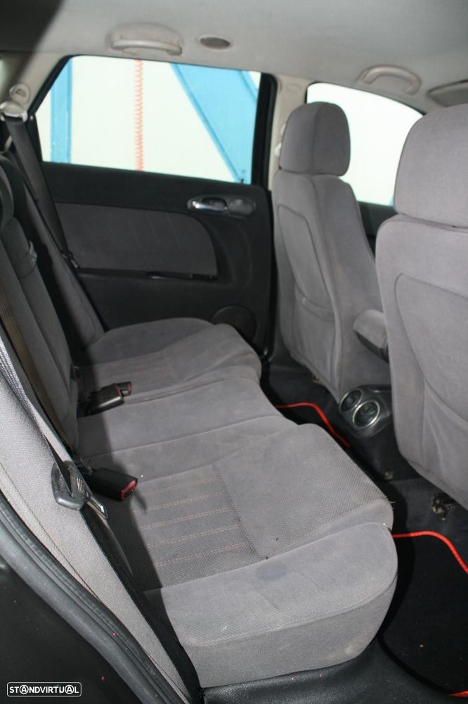 Alfa Romeo 156 1.9 JTD - 39