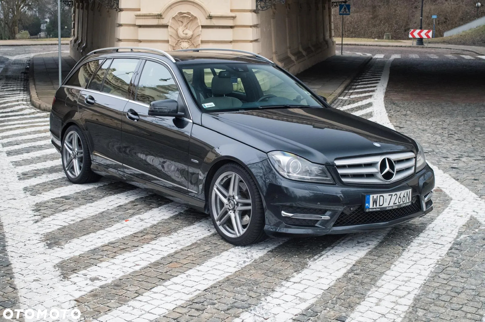 Mercedes-Benz Klasa C 250 (BlueTEC) d 4Matic T 7G-TRONIC AMG Line - 4