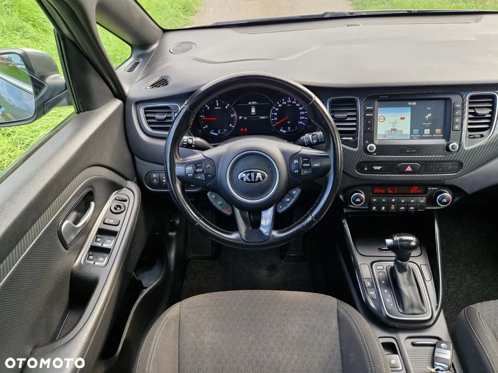 Kia Carens - 14