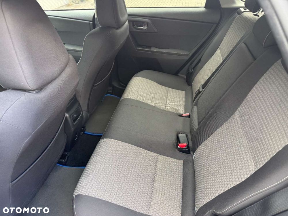Toyota Auris Hybrid 135 Prestige - 24