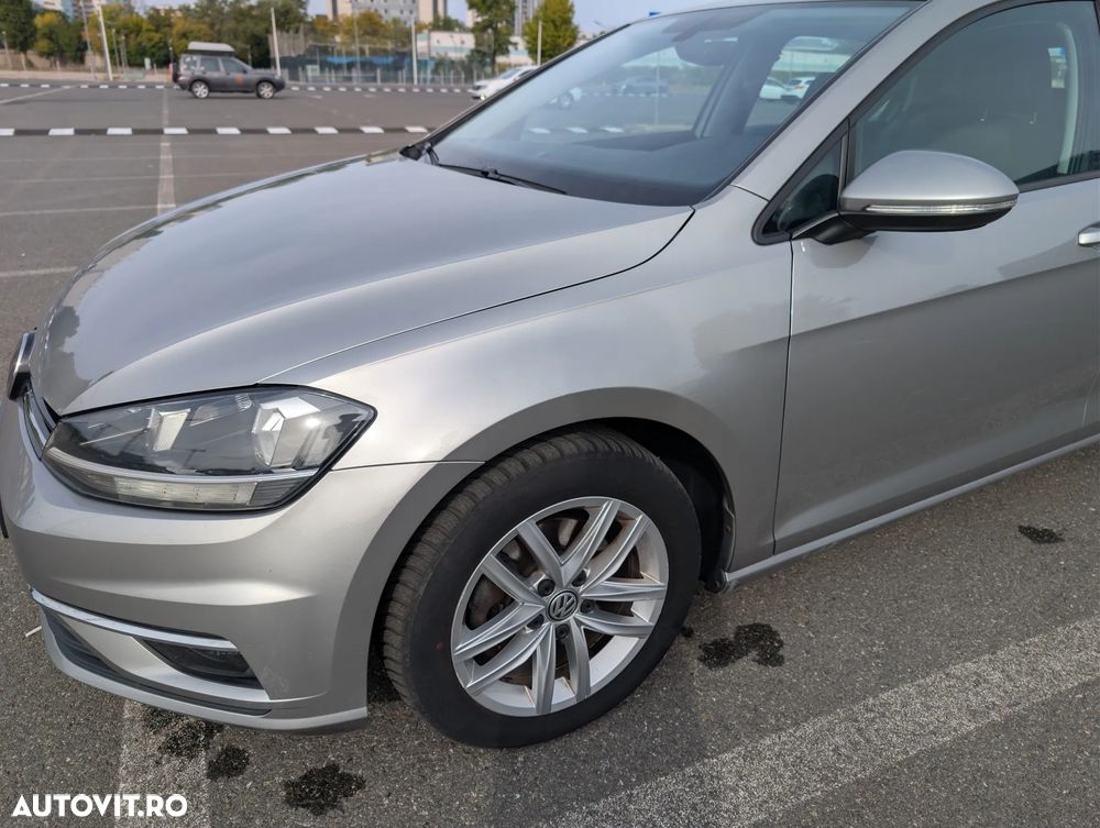 Volkswagen Golf - 8