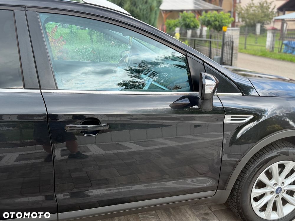 Ford Kuga 2.0 TDCi 2x4 Titanium - 21