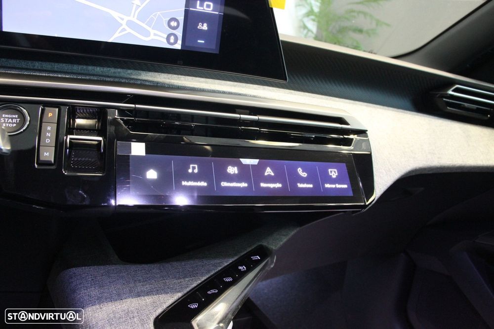 Peugeot 3008 1.2 Hybrid Allure e-DCS6 - 13