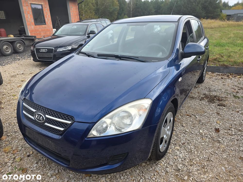 Kia Ceed 1.4 CVVT Attract - 27