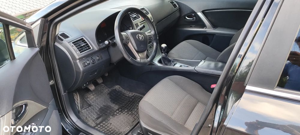 Toyota Avensis 1.8 Sol - 10