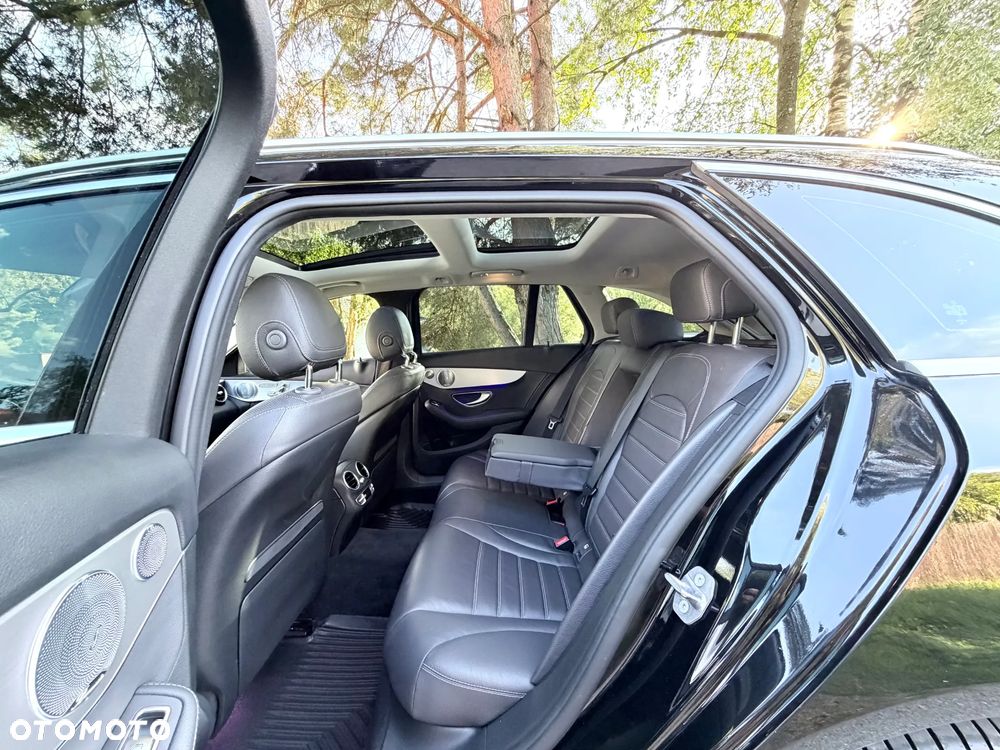 Mercedes-Benz Klasa C 300 d 4MATIC 9G-TRONIC - 25