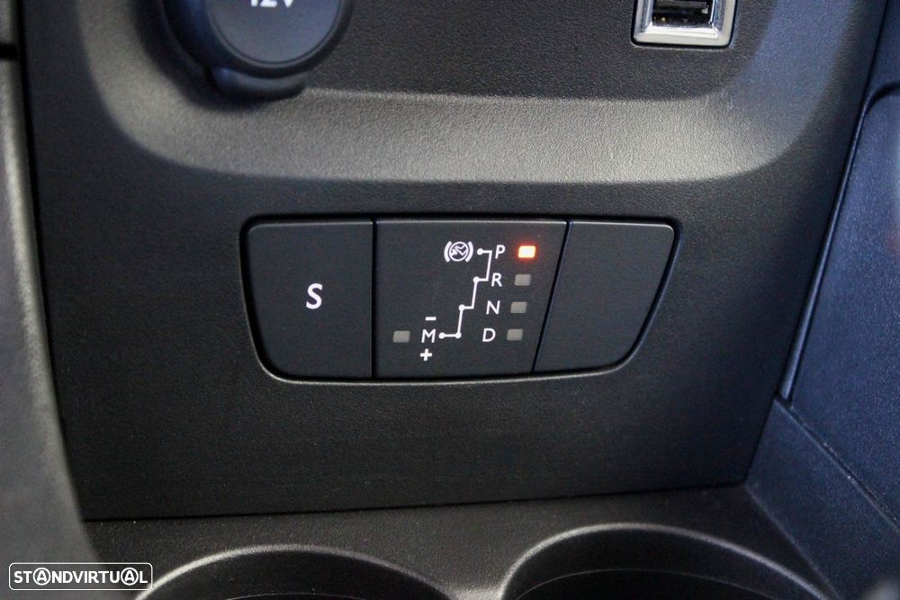 Citroën C3 1.2 PureTech Shine EAT6 - 30