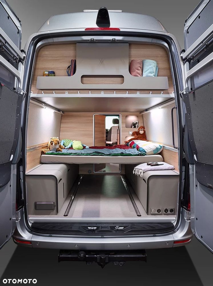Mercedes-Benz Sprinter - 14