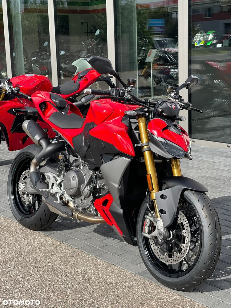 Ducati Streetfighter V2 - 5