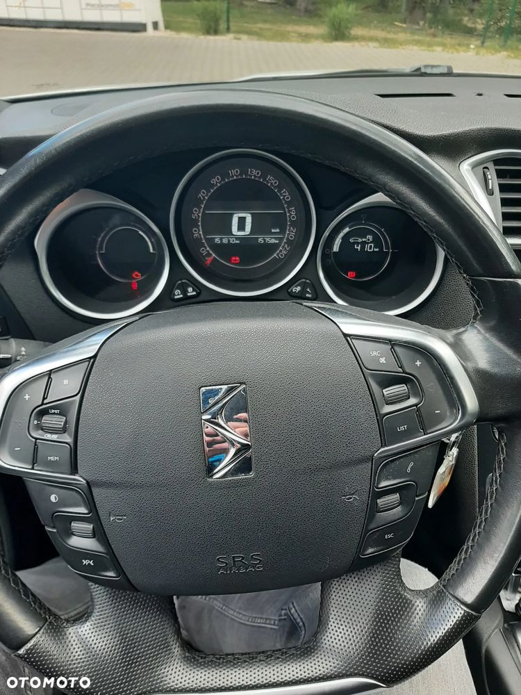 Citroën DS4 e-HDi 110 SoChic - 14