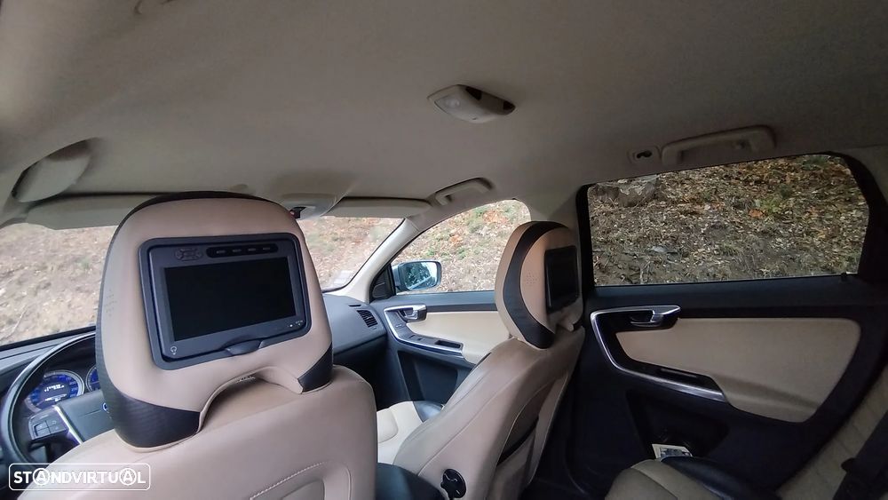 Volvo XC 60 2.0 D4 DRIVe R-Design - 18