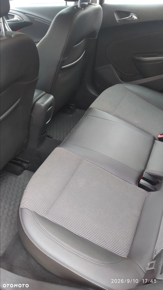 Opel Astra 1.4 T Cosmo - 10