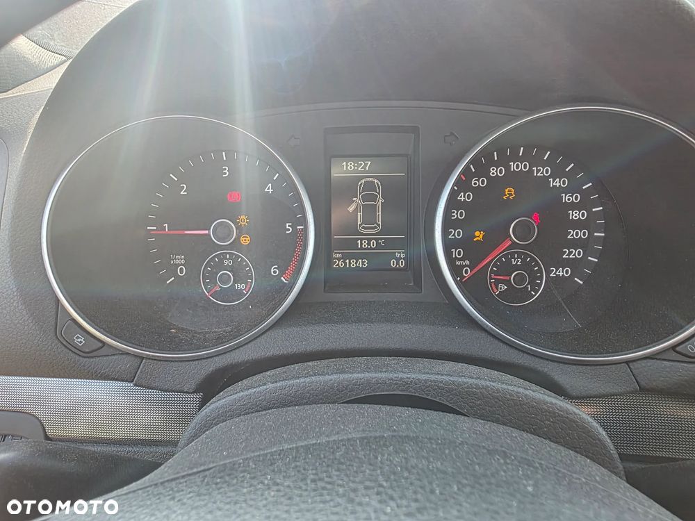 Volkswagen Golf - 11