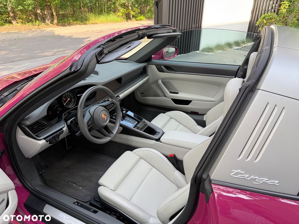 Porsche 911 Targa 4S - 18
