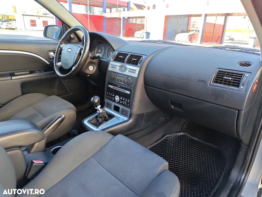 Ford Mondeo 2.0 TDCi Titanium - 8