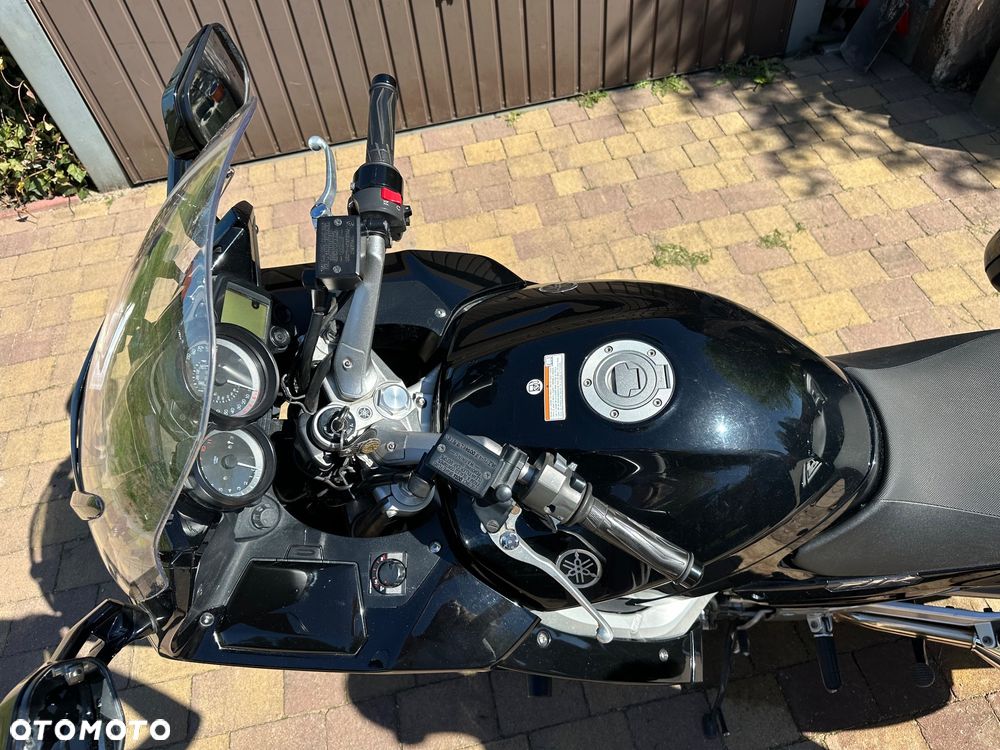 Yamaha FJR - 10