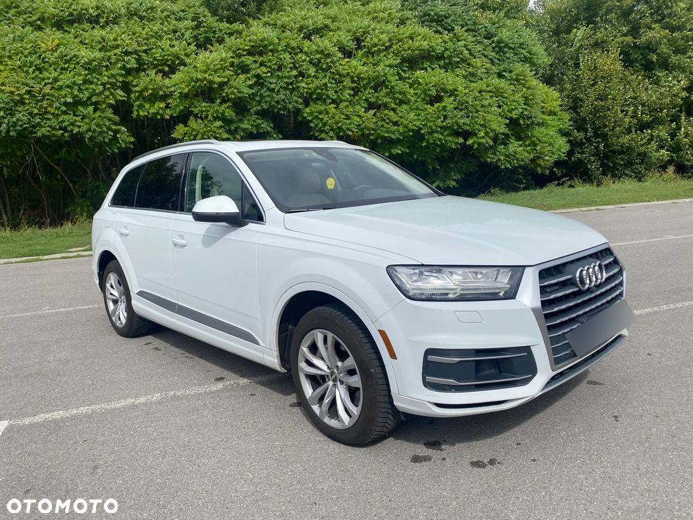 Audi Q7 2017 photo 2
