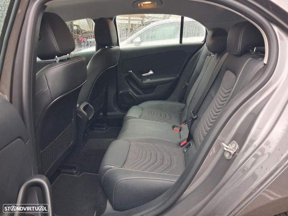 Mercedes-Benz A 200 Standard - 11