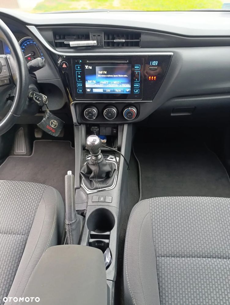Toyota Corolla 1.6 Classic Plus - 7