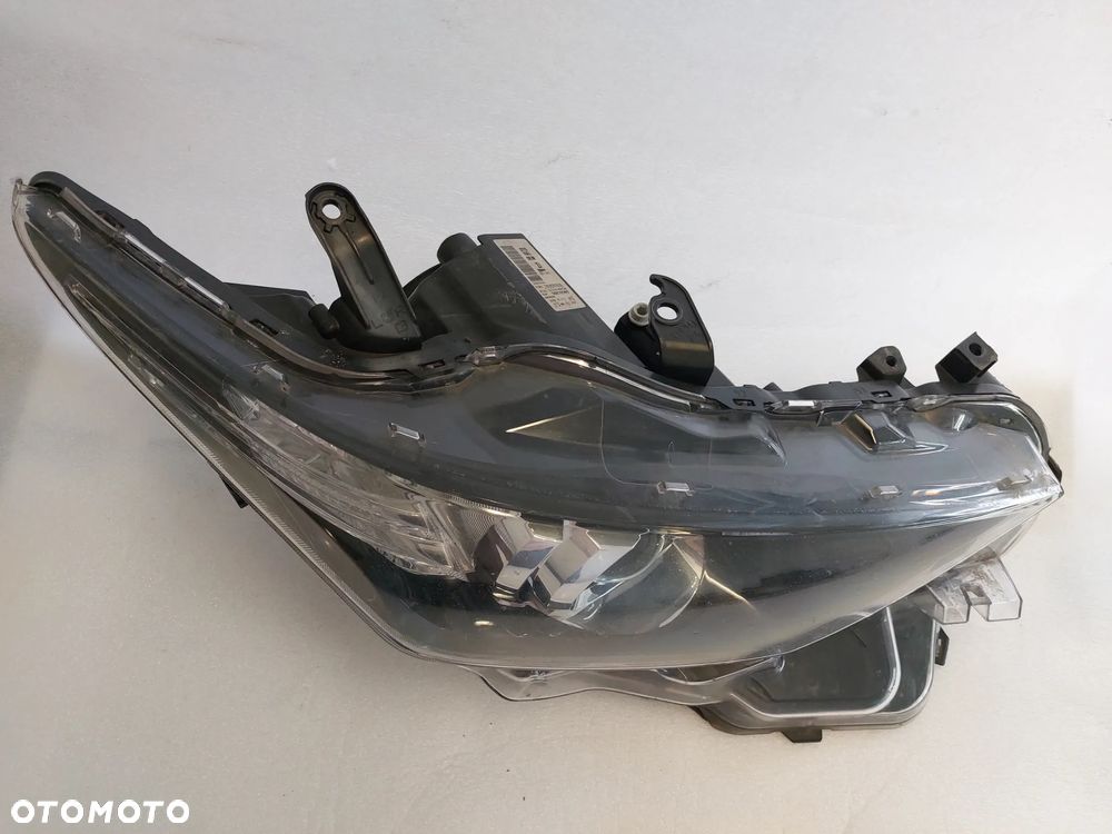LAMPA PRAWY PRZÓD TOYOTA AURIS II LIFT LED - 3