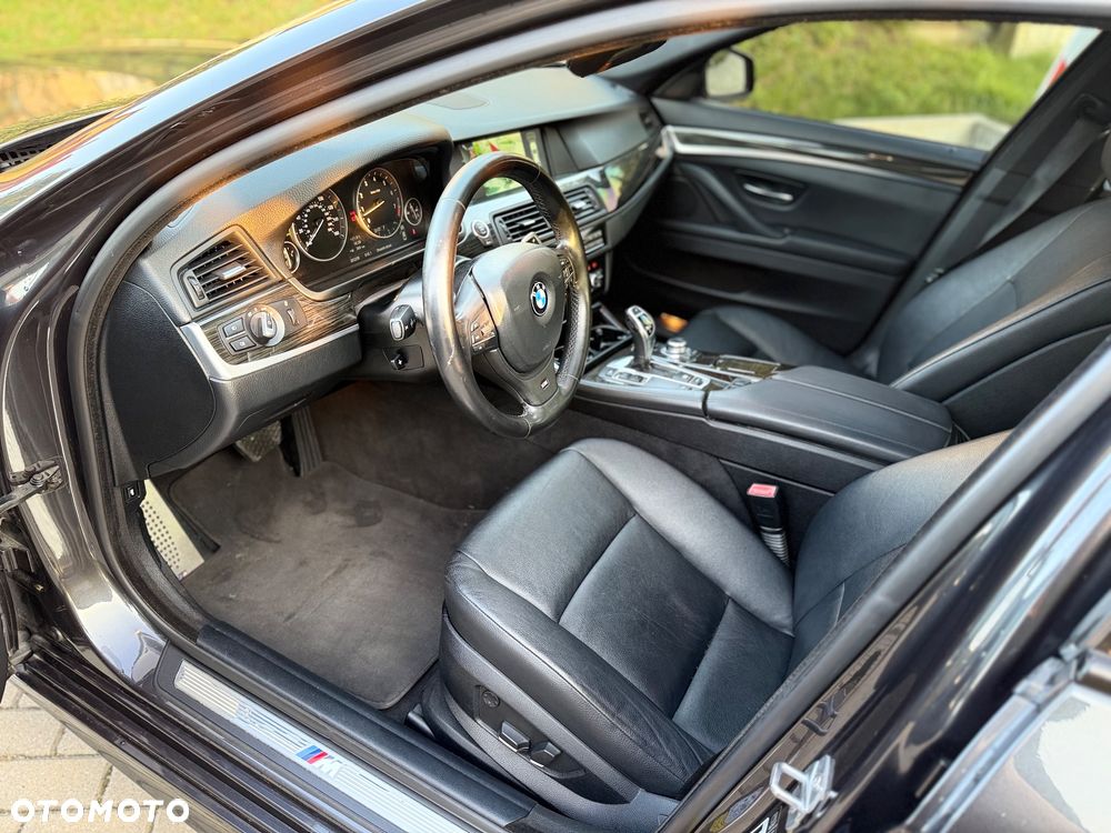 BMW Seria 5 535i Sport-Aut - 11