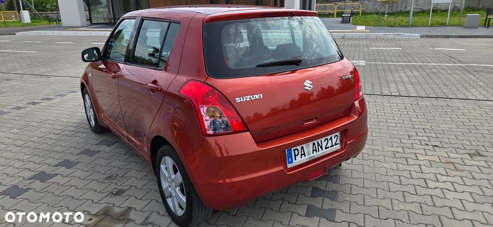 Suzuki Swift 1.3 Limited 25 - 25