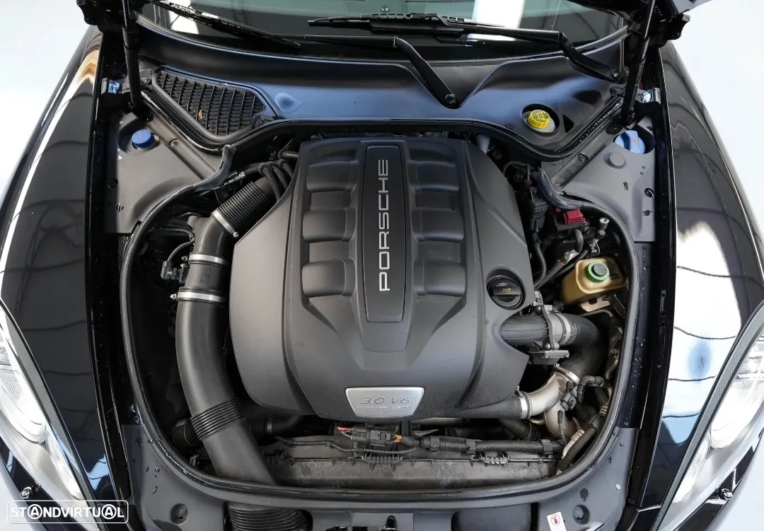 Porsche Panamera Platinum Edition - 12