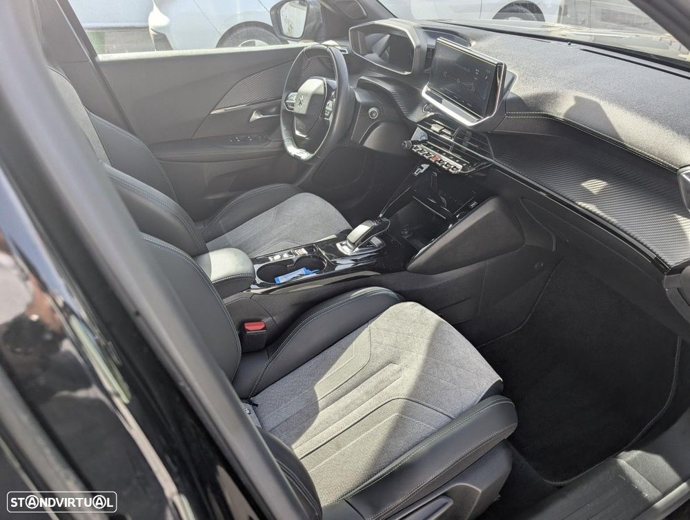 Peugeot e-2008 50 kWh GT Pack - 7