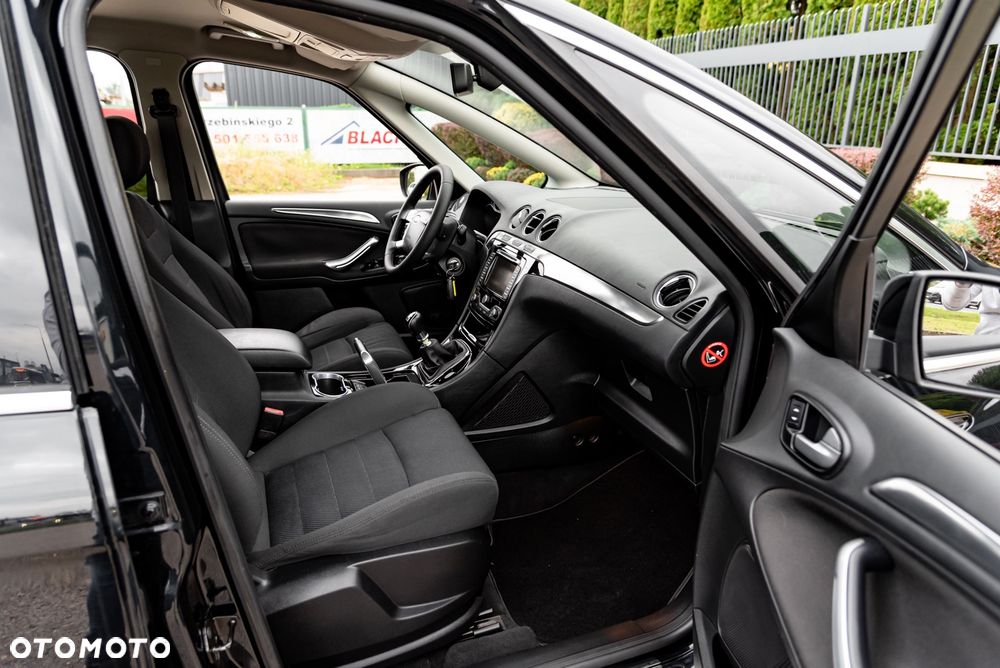Ford S-Max 2.0 TDCi DPF Ambiente - 24
