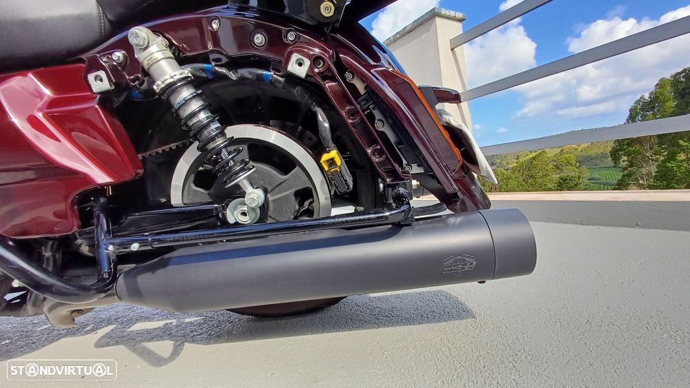 Harley-Davidson Street Glide CVO - 5