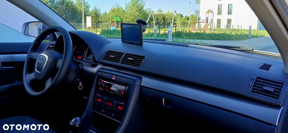 Audi A4 Avant - 10