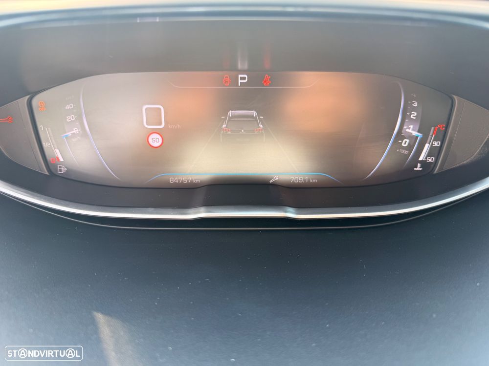 Peugeot 5008 PureTech 130 EAT8 Stop & Start Allure Pack - 17