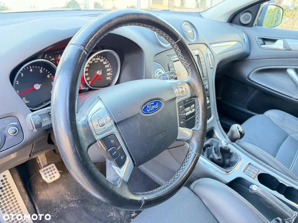 Ford Mondeo 1.6 T Platinium X Plus (Titanium) - 16