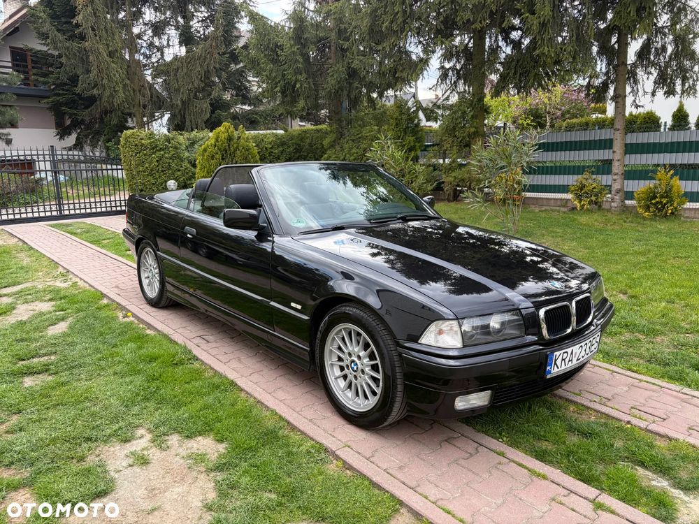 BMW Seria 3 320i - 3